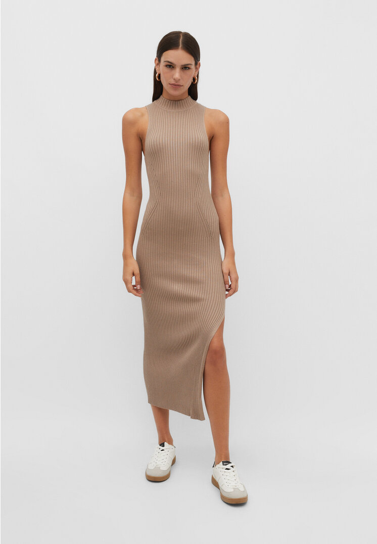 Stradivarius Strickkleid mit Neckholder Camel L