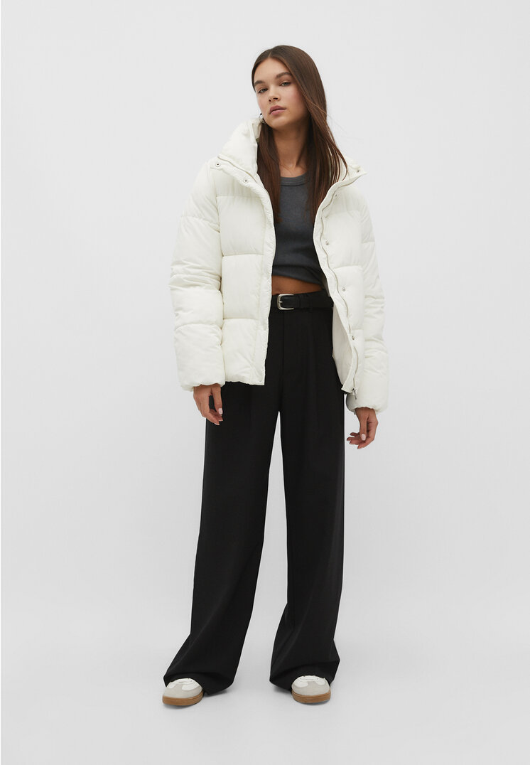 Stradivarius Steppjacke mit Stehkragen Ecru S