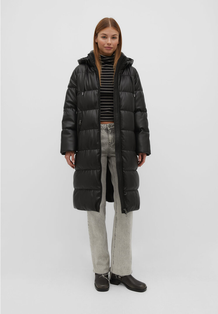 Stradivarius Langer Steppmantel aus Kunstleder Schwarz M