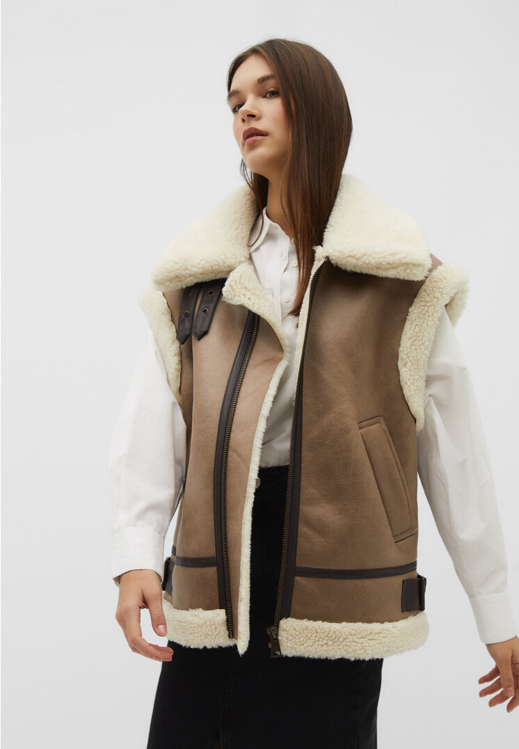 Stradivarius Doubleface-Weste aus Wildlederimitat Braun XL