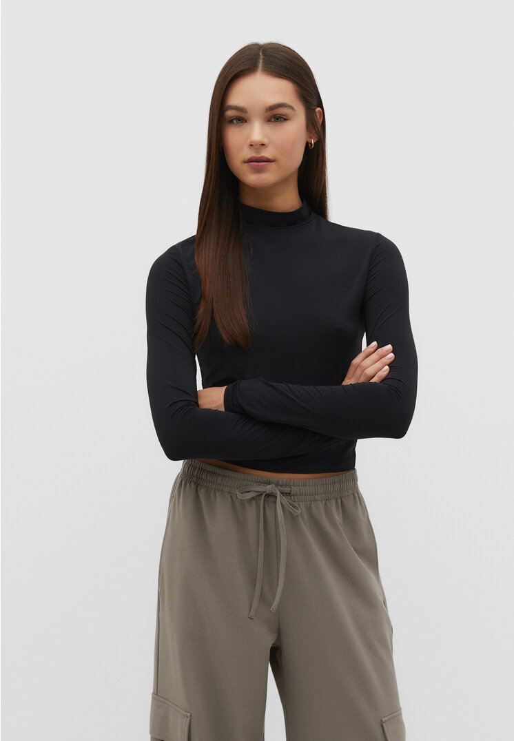 Stradivarius Top z półgolfem Czarny XS