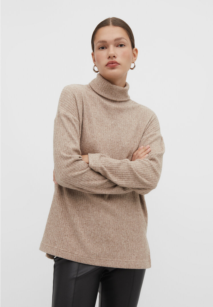Stradivarius Top oversize z golfem Jasnobeżowy L