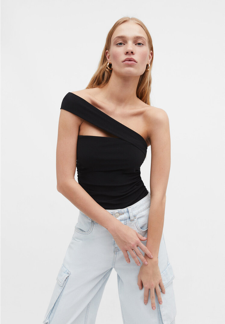 Stradivarius Body mit Carmen-Ausschnitt Schwarz L