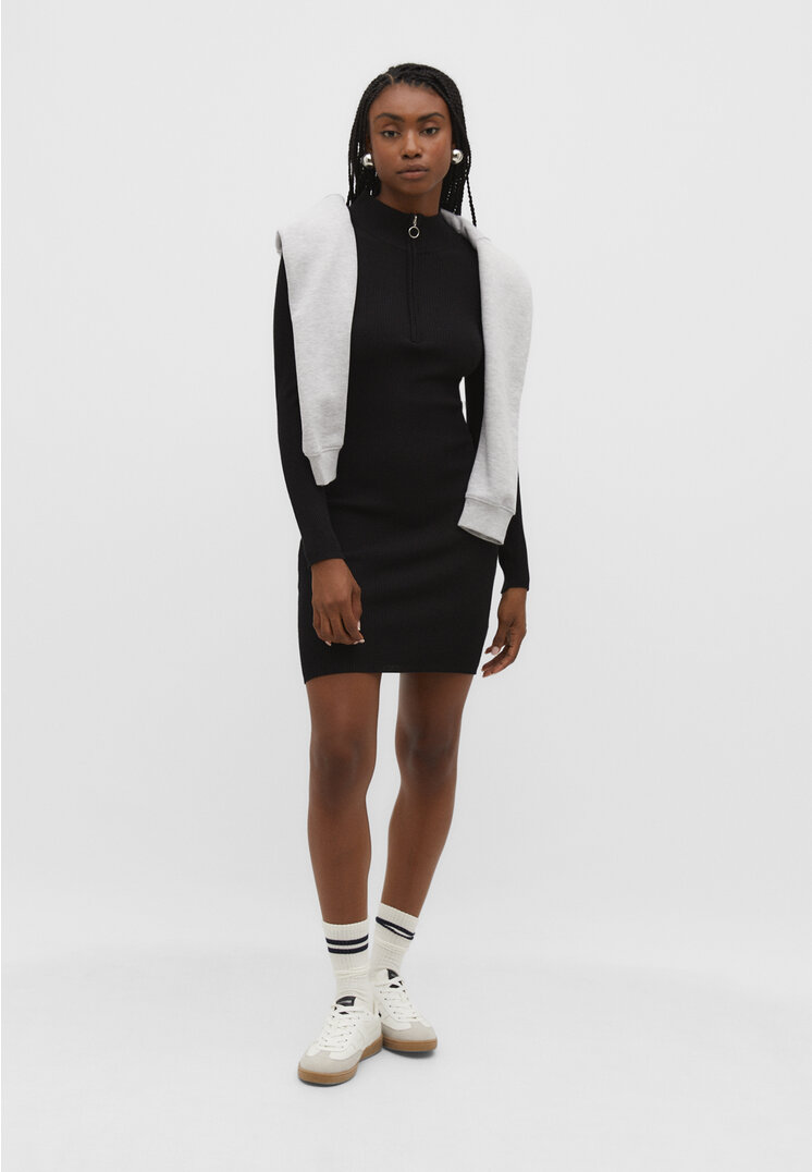 Stradivarius Strickkleid mit Reißverschluss Schwarz XL
