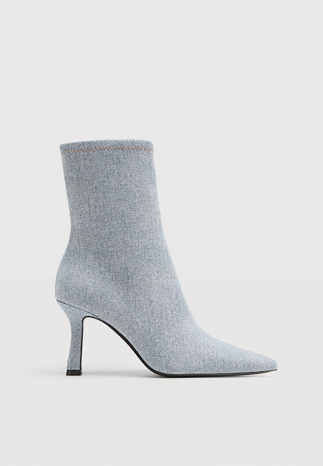 Stradivarius Jeans-Stiefeletten mit Absatz Denimblau 36