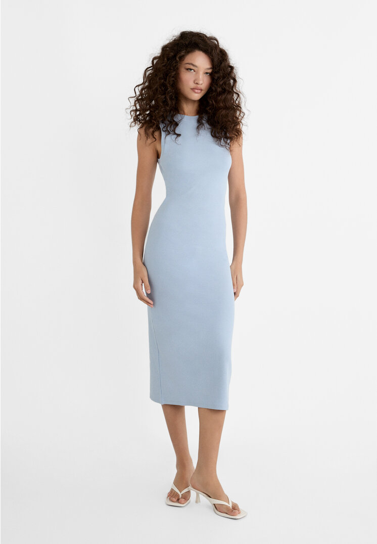 Stradivarius Midikleid im Rippenstrick Himmelblau L