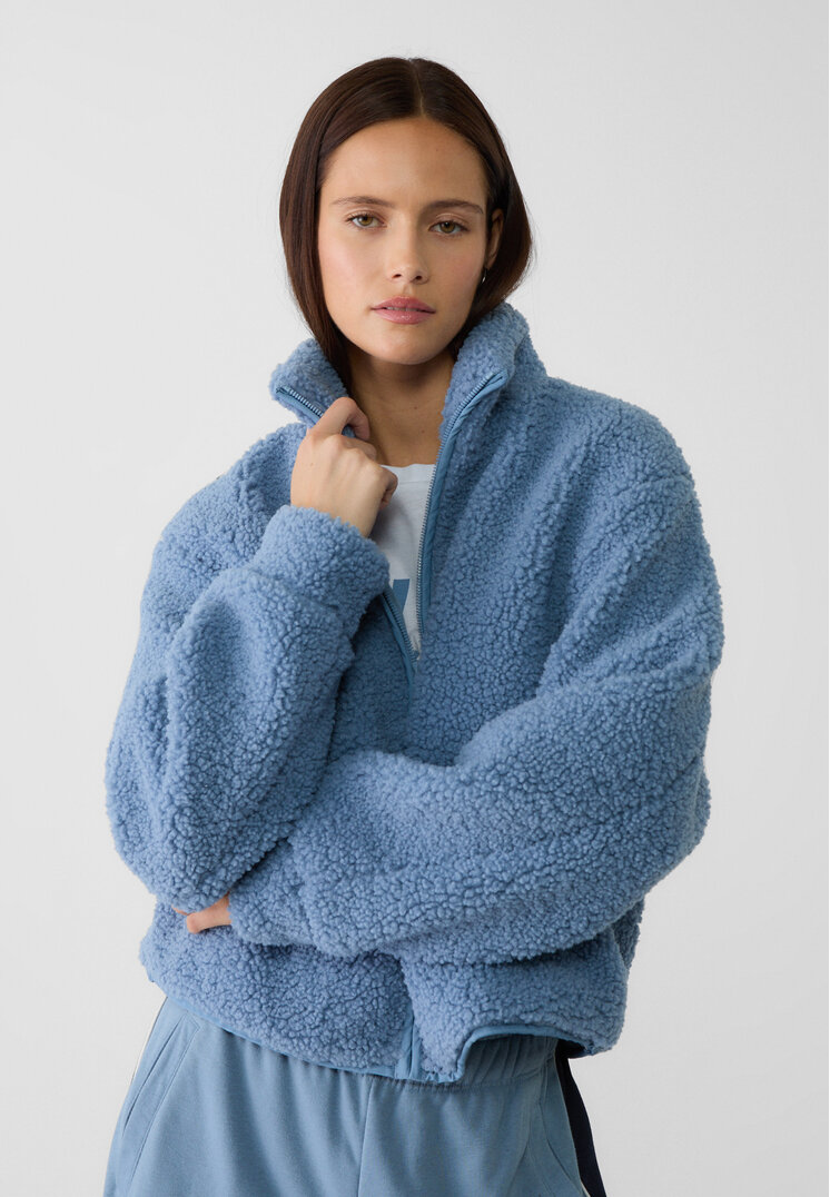 Stradivarius Jacke mit Reißverschluss aus Lammfellimitat Himmelblau XS
Stradivarius Jacke mit Reißverschluss aus Lammfellimitat Himmelblau XS