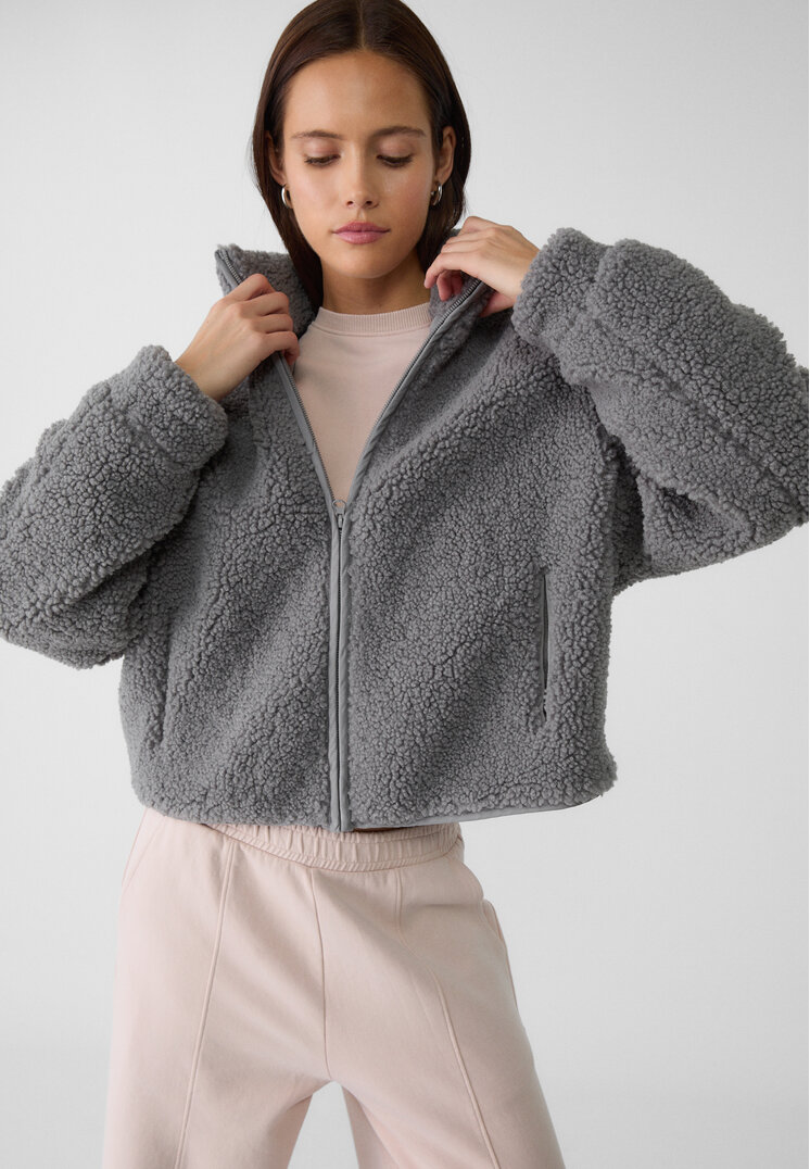Stradivarius Jacke mit Reißverschluss aus Lammfellimitat Graumeliert XS
Stradivarius Jacke mit Reißverschluss aus Lammfellimitat Graumeliert XS