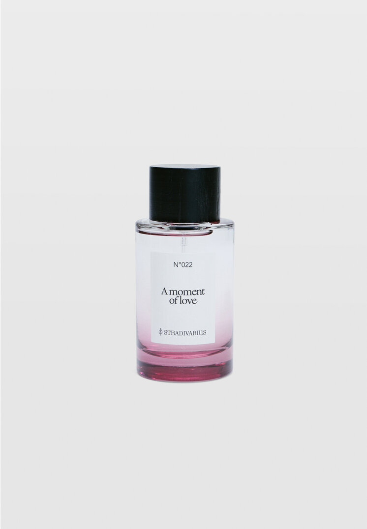 Stradivarius Eau de Toilette n. 22 "A Moment of Love" - 100 ml Purpurrot OS
Stradivarius Eau de Toilette n. 22 "A Moment of Love" - 100 ml Purpurrot OS
