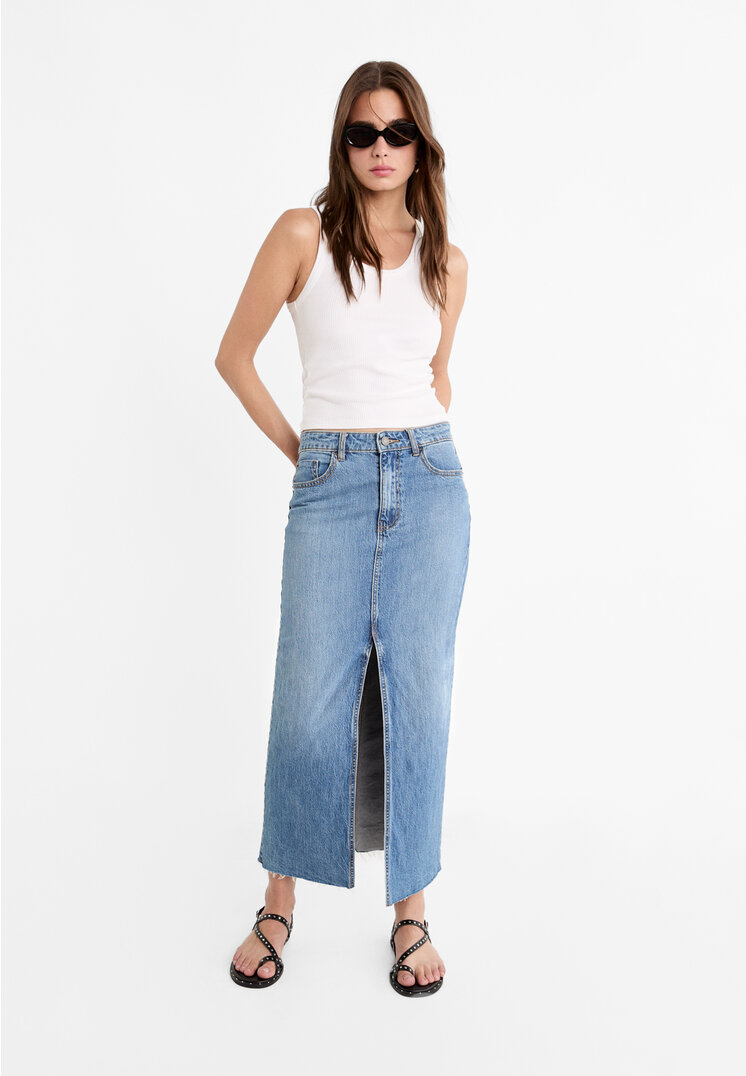 Stradivarius Langer Jeansrock im Comfort-Fit Medium light blue Denim 32
Stradivarius Langer Jeansrock im Comfort-Fit Medium light blue Denim 32