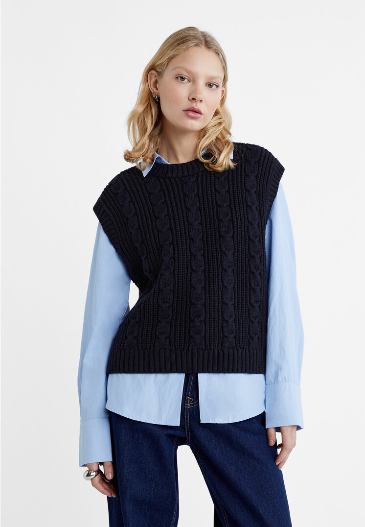 Stradivarius Strickweste mit Zopfmuster Marineblau XS