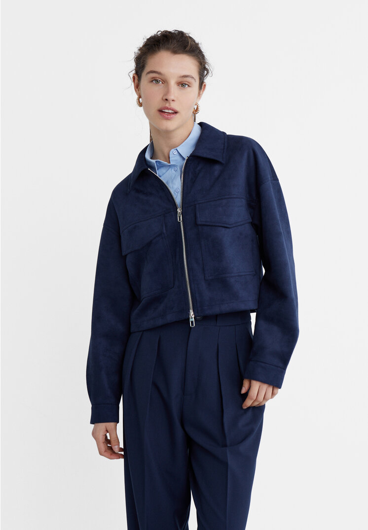 Stradivarius Jacke aus Wildlederimitat mit Reißverschluss Marineblau L
Stradivarius Jacke aus Wildlederimitat mit Reißverschluss Marineblau L