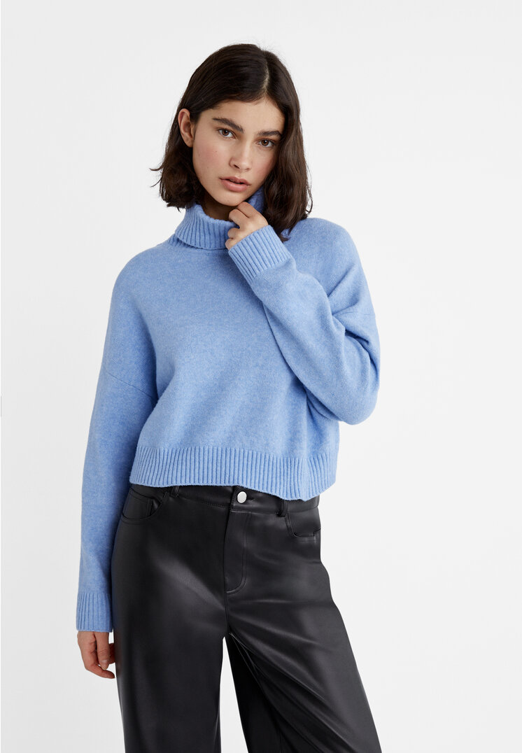 Stradivarius Strickpullover aus weichem Material Himmelblau L