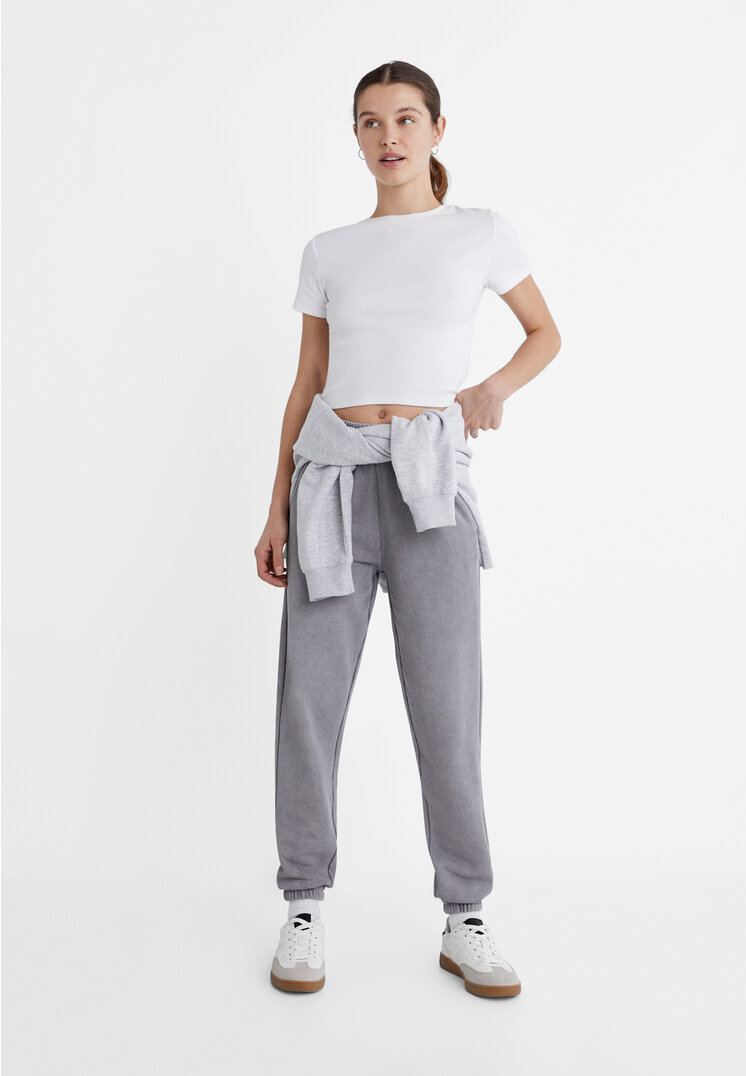 Stradivarius Joggerhose aus Plüsch Grau L