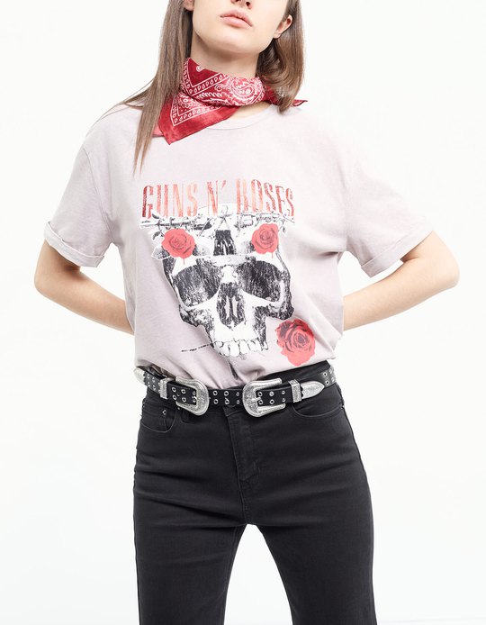 Resultado de imagen de camisetas rockeras mujer stradivarius