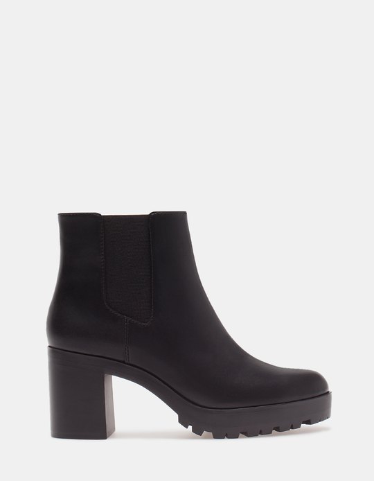 bottes stradivarius