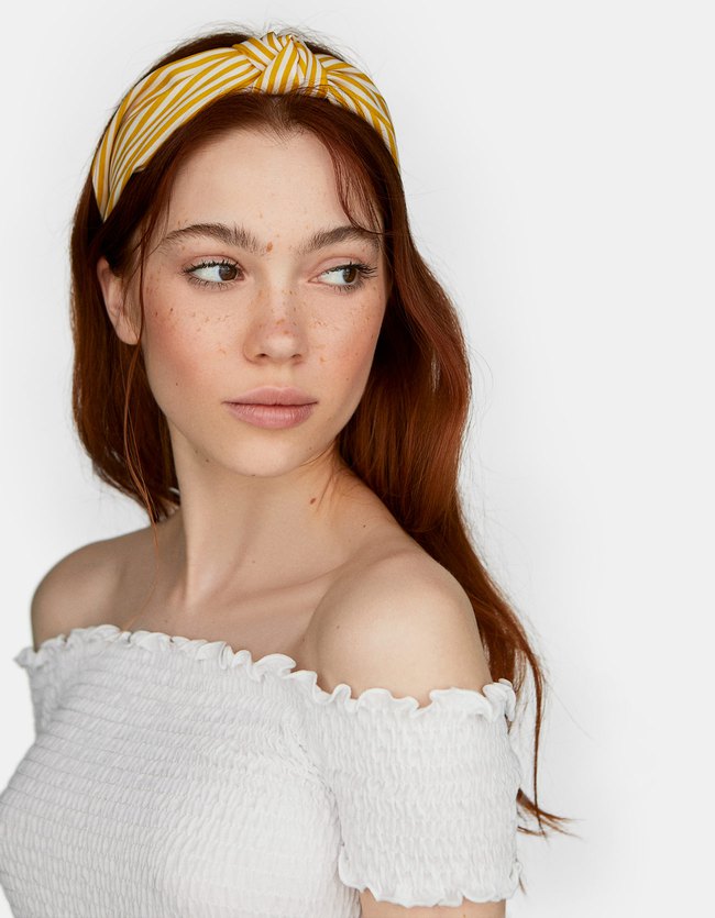 Stradivarius Rigid Haarband Met Smalle Streepjes Dames Perzik stradivarius kopen in de aanbieding Stradivarius Rigid Haarband Met Smalle Streepjes Dames Perzik stradivarius kopen in de aanbieding