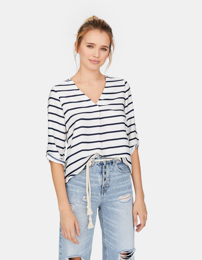 Stradivarius Lang Overhemd Met V Hals Dames Ecru stradivarius kopen in de aanbieding