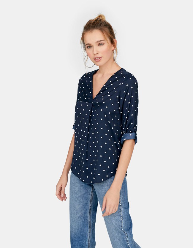 Stradivarius Lang Overhemd Met V Hals Dames Marineblauw stradivarius kopen in de aanbieding