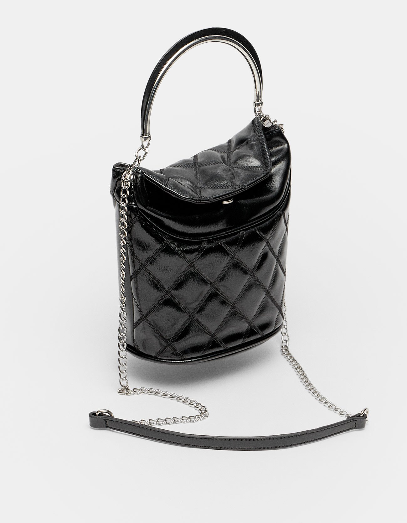 0 - Stradivarius Quilted crossbody bag with chain strap