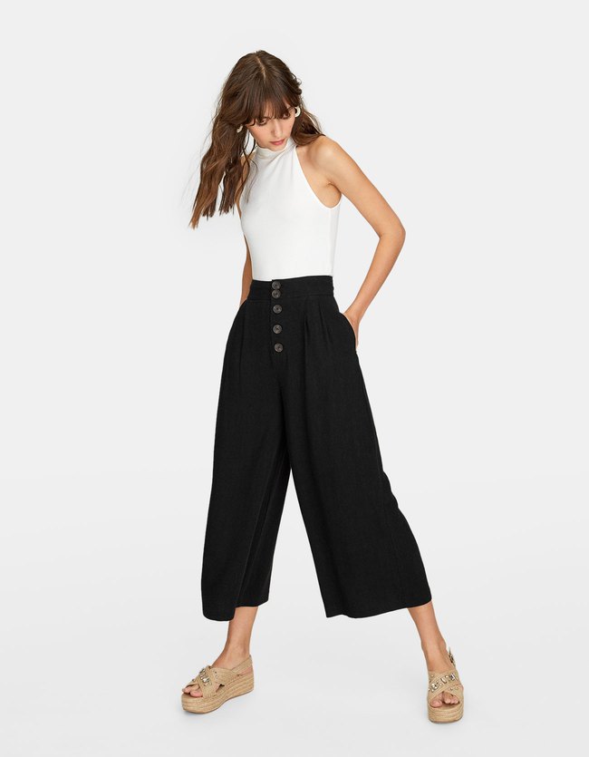 Stradivarius Cropped Broek Met Knopen Dames Zwart 34 stradivarius kopen in de aanbieding Stradivarius Cropped Broek Met Knopen Dames Zwart 34 stradivarius kopen in de aanbieding