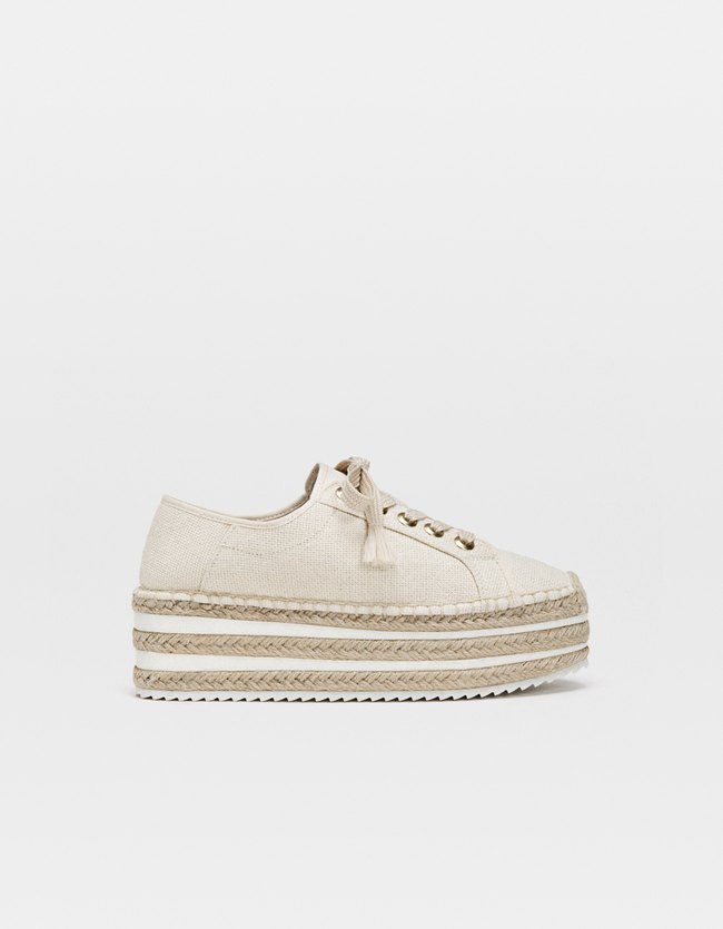 Stradivarius Espadrille Met Plateauzool En Veters Dames Naturel 40 stradivarius kopen in de aanbieding
