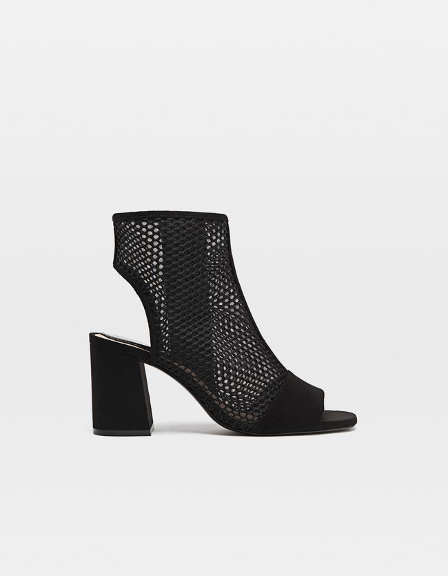 Stradivarius Open Enkellaarsje Met Gaatjes Dames Zwart 40 stradivarius kopen in de aanbieding