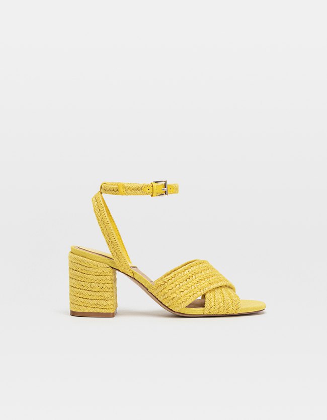 Stradivarius Gele Raffia Sandaal Met Hak Dames Geel 36 stradivarius kopen in de aanbieding Stradivarius Gele Raffia Sandaal Met Hak Dames Geel 36 stradivarius kopen in de aanbieding