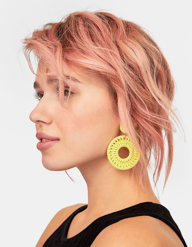 Stradivarius Oorbellen Van Gekleurd Garen Dames Limoen stradivarius kopen in de aanbieding