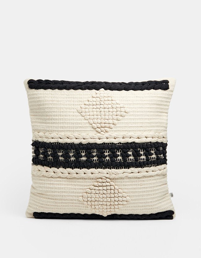 Stradivarius Kussenhoes Met Macrame Dames Zwart 64 stradivarius kopen in de aanbieding