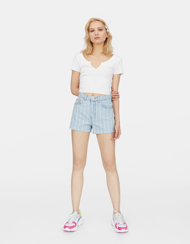 Stradivarius Vintage Short Met Hoge Taille Dames Verwassen Blauw 42 stradivarius kopen in de aanbieding