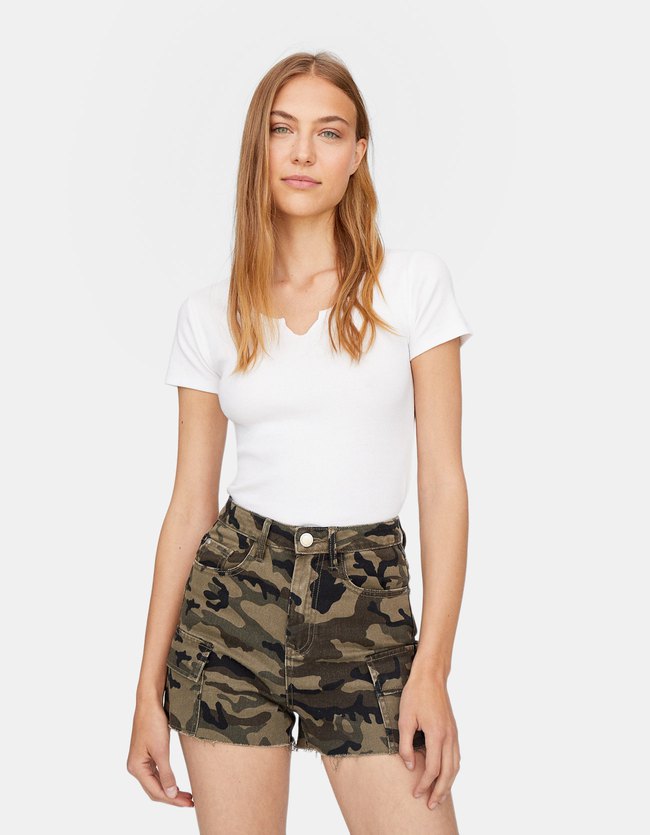 Stradivarius Cargoshort Met Print Dames Kaki 32 stradivarius kopen in de aanbieding