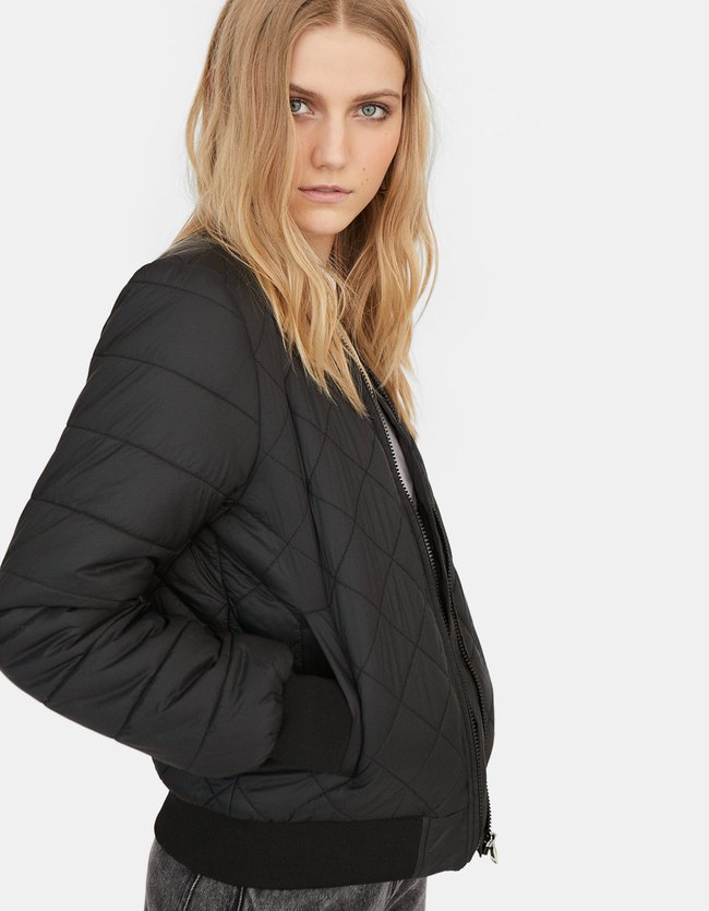 Stradivarius Gewatteerde Bomber Met Elastische Boorden Metalen Ritssluiting Middenvoor Steekzakken Dames Zwart Xs stradivarius kopen in de aanbieding Stradivarius Gewatteerde Bomber Met Elastische Boorden Metalen Ritssluiting Middenvoor Steekzakken Dames Zwart Xs stradivarius kopen in de aanbieding