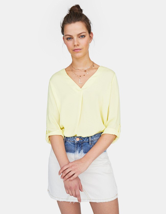 Stradivarius Lang Overhemd Met V Hals En Print Dames Lichtgeel Xl stradivarius kopen in de aanbieding