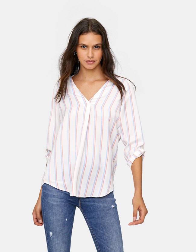 Stradivarius Lange Blouse Met 34 Mouw V Hals En Pint Dames Ecru Xl stradivarius kopen in de aanbieding