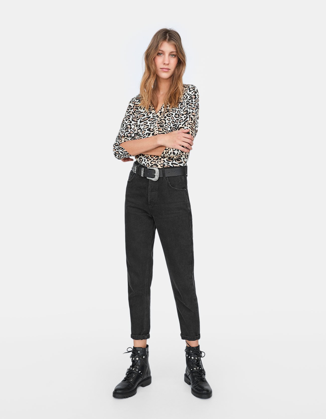 Modalite Net Stradivarius V Yaka Leopar Desenli Gomlek