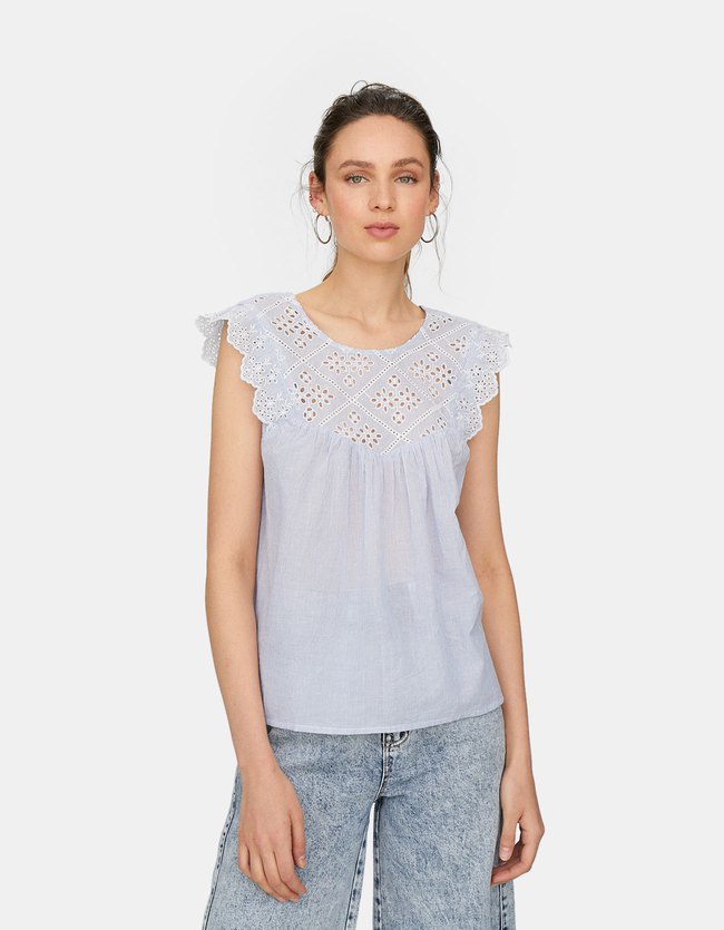 Stradivarius Top Met Broderie En Volant Dames Hemelsblauw stradivarius kopen in de aanbieding