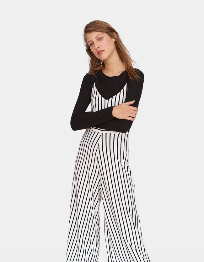 Stradivarius Gestreepte Culotte Jumpsuit Met Schouderbandjes Dames Ecru stradivarius kopen in de aanbieding