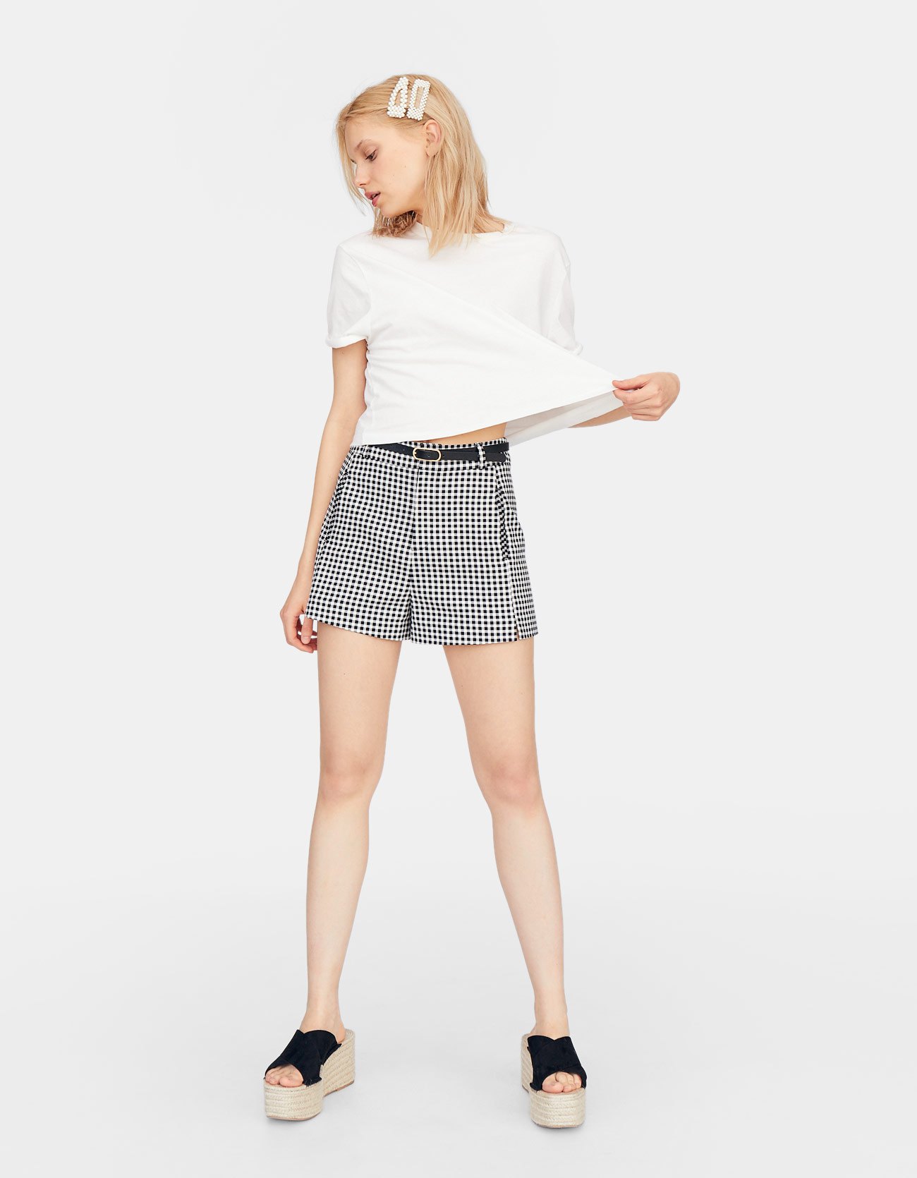 Stradivarius Cropped T-shirt at £5.99 | love the brands