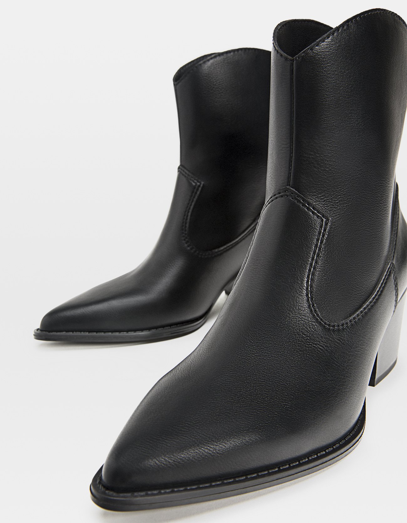 Botines on sale stradivarius 2019