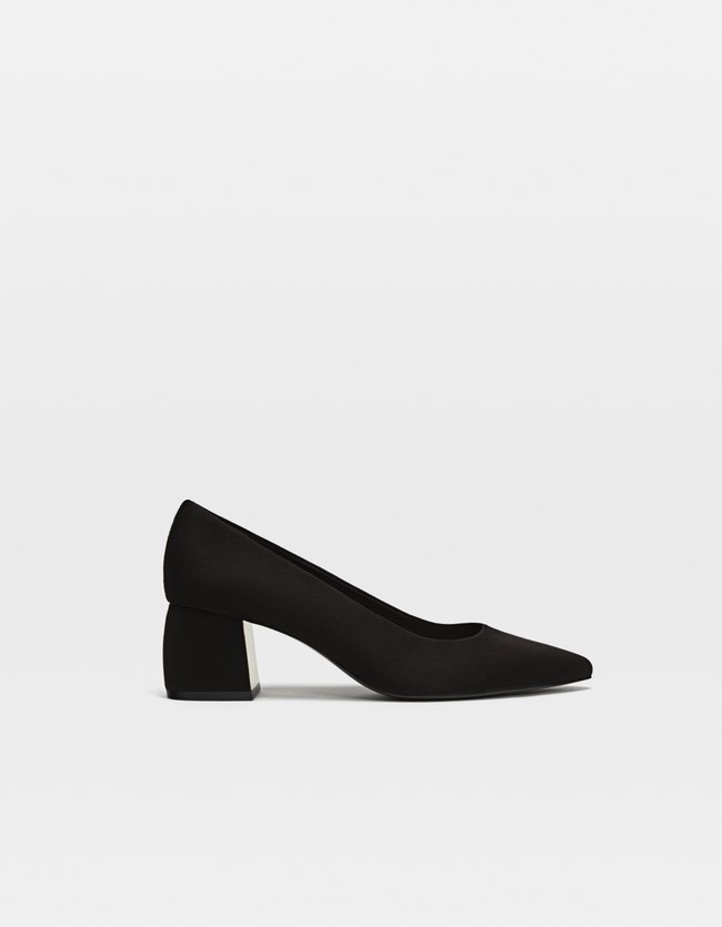 Stradivarius Zwarte Pump Met Halfhoge Hak Dames Zwart 36 stradivarius kopen in de aanbieding Stradivarius Zwarte Pump Met Halfhoge Hak Dames Zwart 36 stradivarius kopen in de aanbieding
