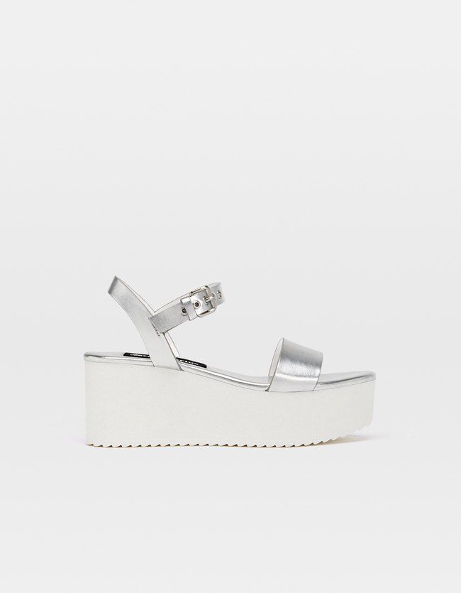 Stradivarius Zilveren Sandaal Met Plateauzool Dames Zilver 36 stradivarius kopen in de aanbieding Stradivarius Zilveren Sandaal Met Plateauzool Dames Zilver 36 stradivarius kopen in de aanbieding