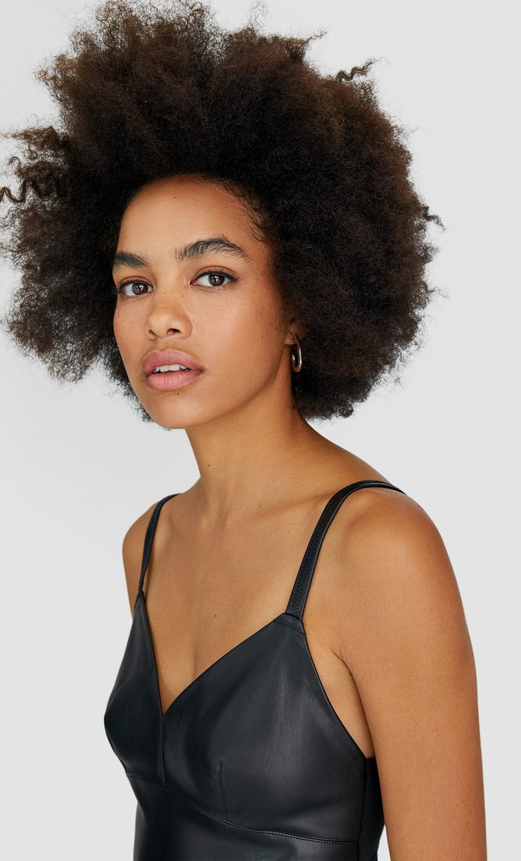 bralette negro stradivarius