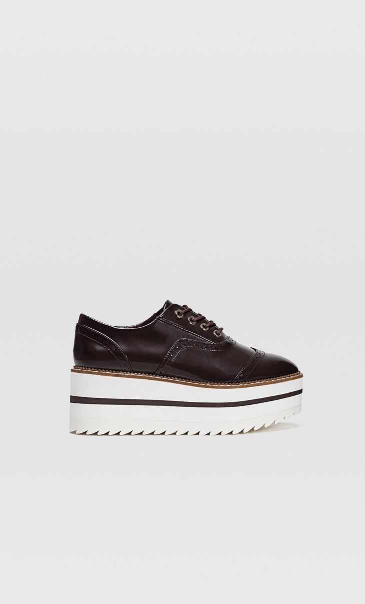 zapatos de stradivarius