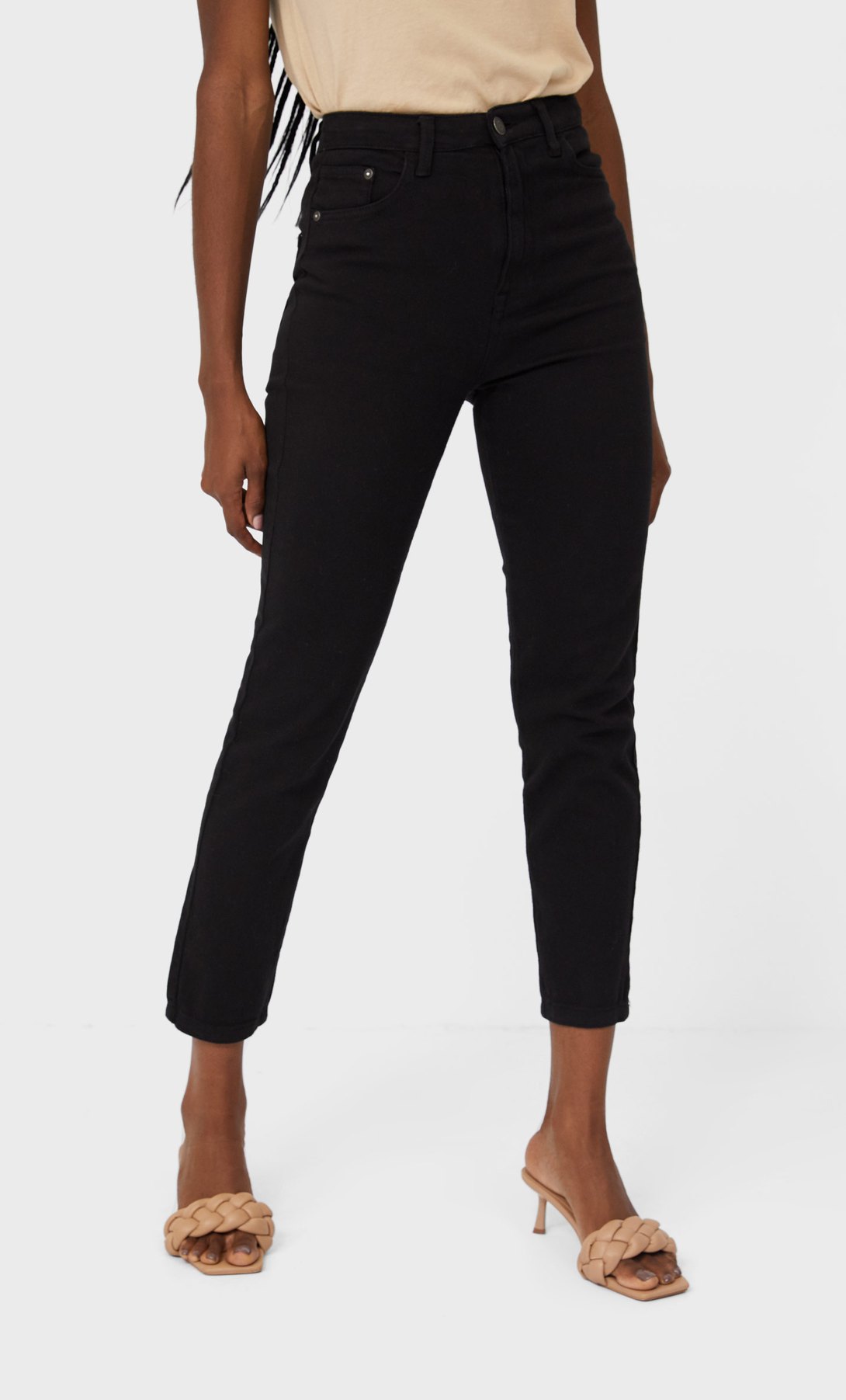 stradivarius slim fit mom jean