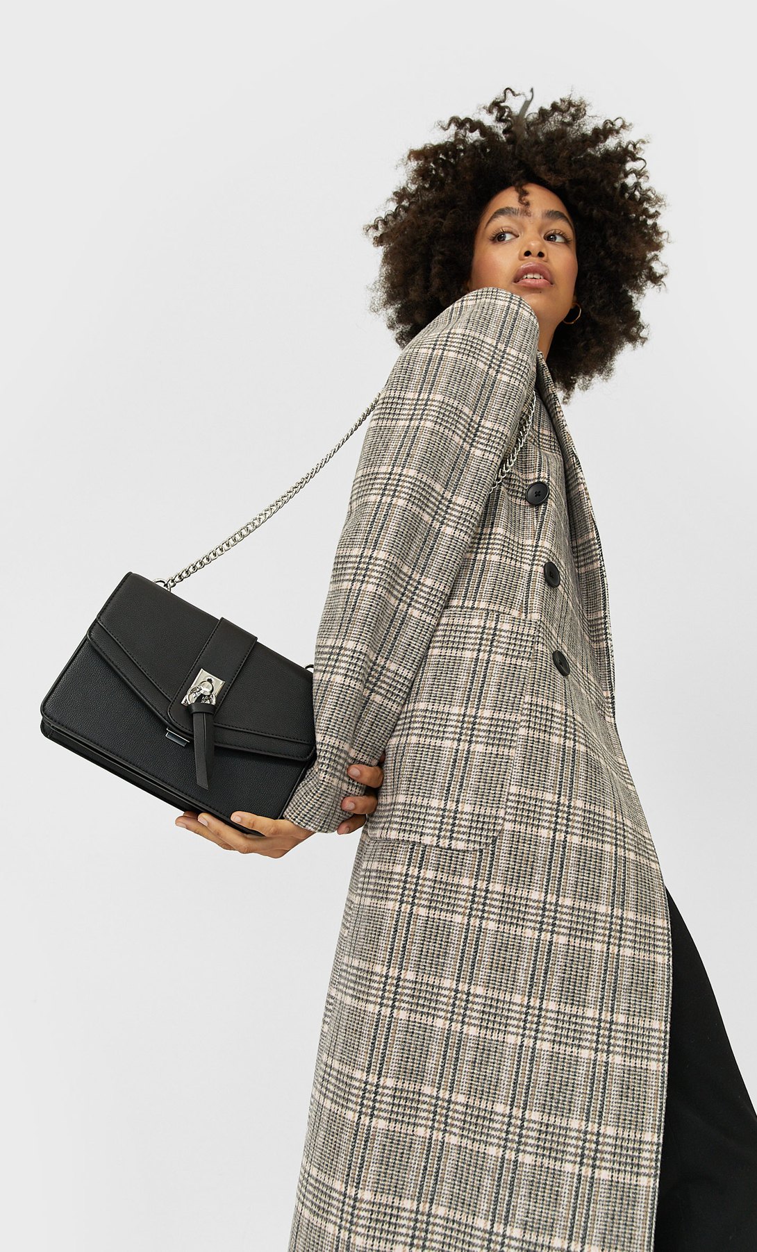 Bolsos de Stradivarius ideales para este otoño a precio de ganga 5 Merca2.es bolsos-stradivarius-otono-ganga