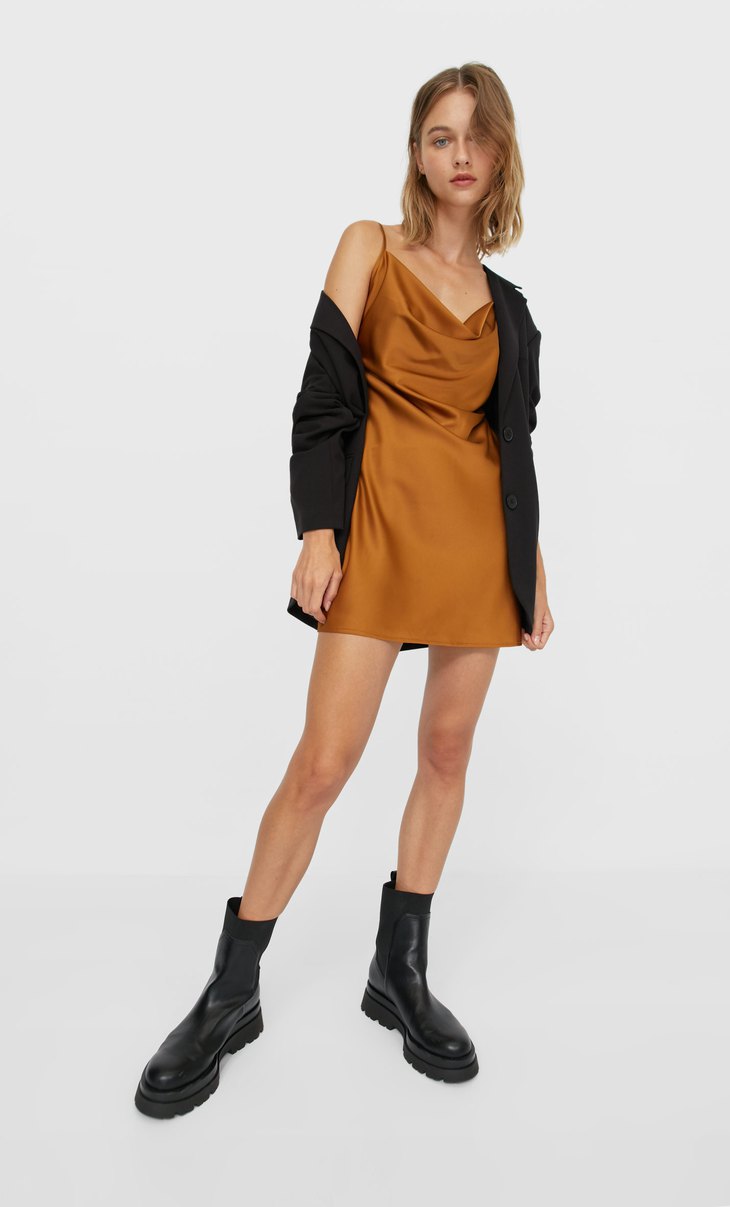 Vestiti Da Donna Sconti Moda Inverno 2021 Stradivarius Italia