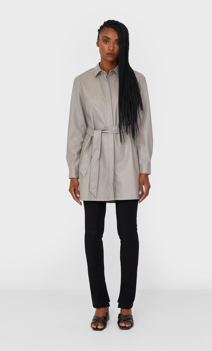 vestido camiseiro stradivarius