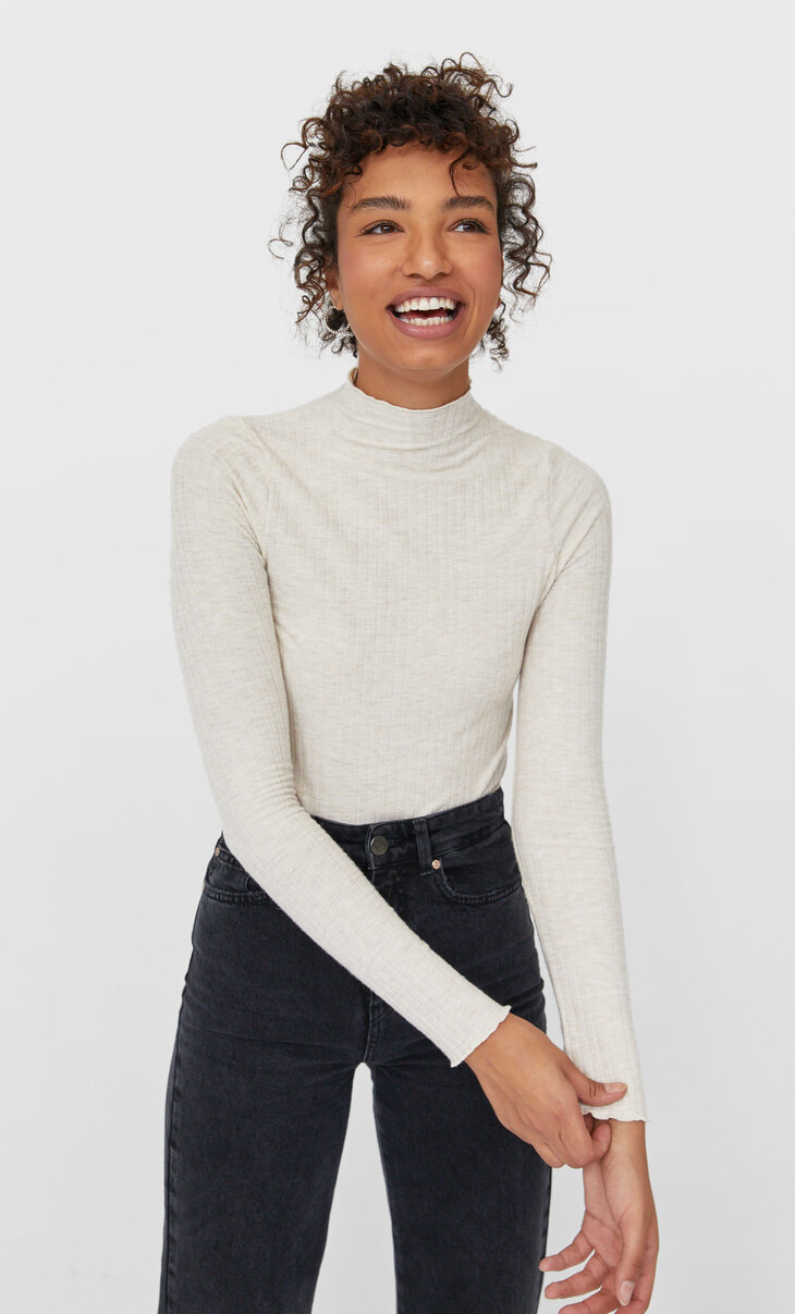 T Shirts For Women Winter Fashion 2020 Stradivarius Indonesia