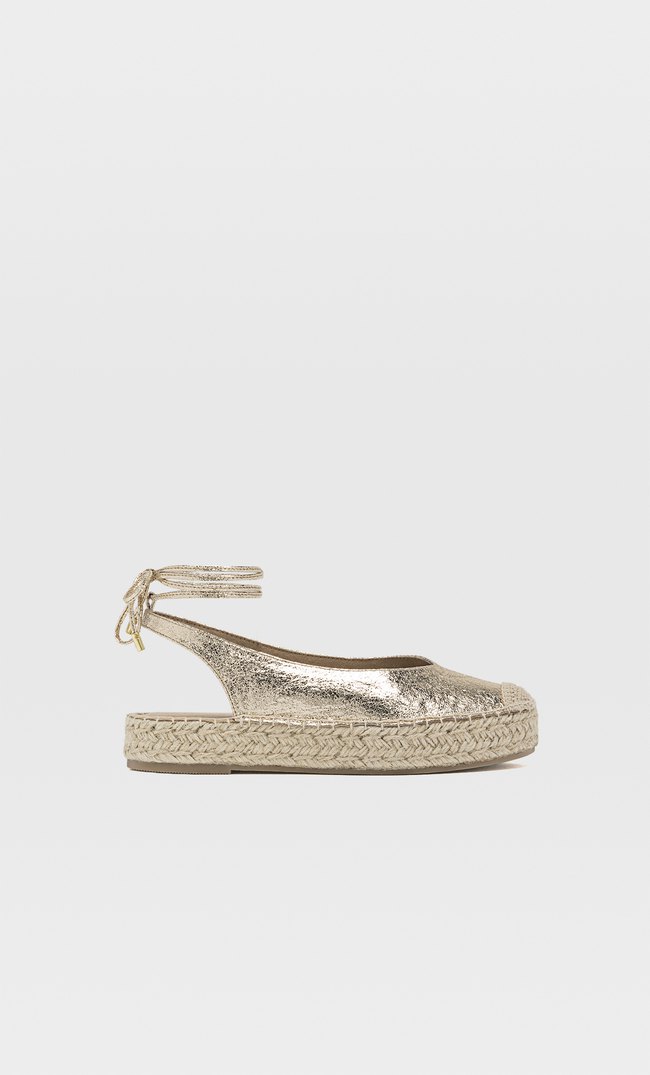 Slingback Espadrilles With Ties Women S Flat Shoes Stradivarius Ecuador Buy the newest stradivarius products in malaysia with the latest sales & promotions ★ find cheap offers ★ browse our wide selection of stradivarius price in malaysia december 2020. slingback espadrilles with ties